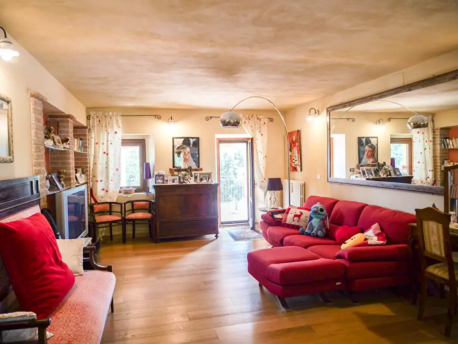 Immagine 53 di Villa in vendita  in VIA CHIARAVALLESE a Osimo