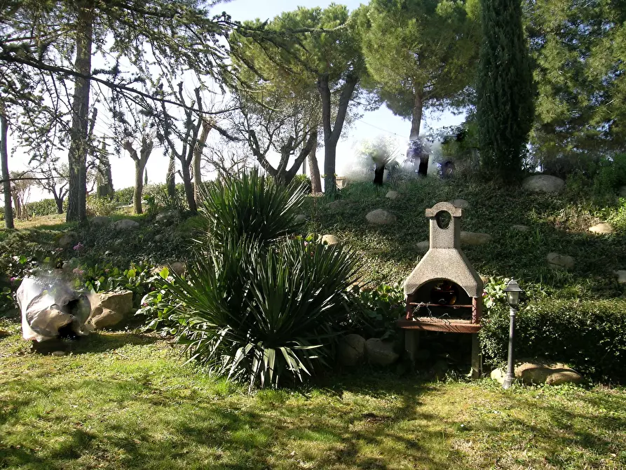 Immagine 32 di Villa in vendita  in VIA CHIARAVALLESE a Osimo