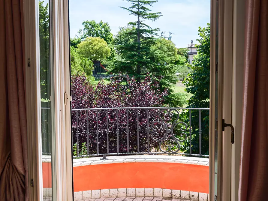 Immagine 35 di Villa in vendita  in Via Passarini a Recanati