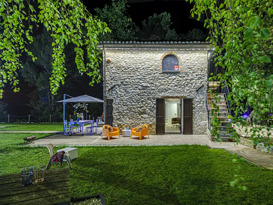 Immagine 27 di Rustico / casale in vendita  in SARNANO a Sarnano