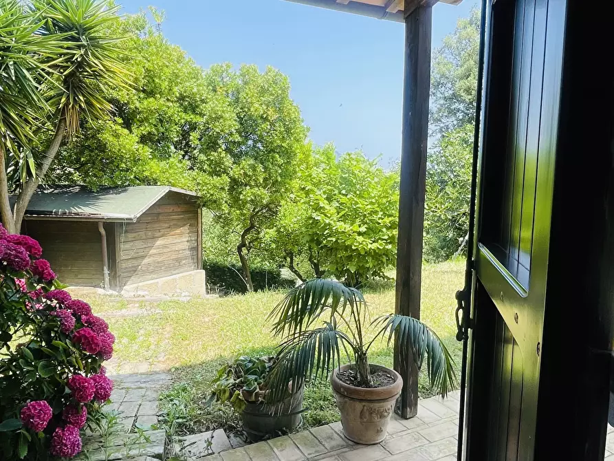 Immagine 3 di Villa in vendita  in Coppo a Sirolo