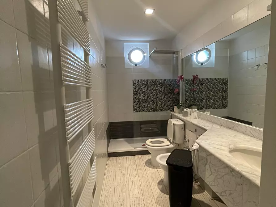 Immagine 16 di Villa in vendita  in Via Ischia a Numana