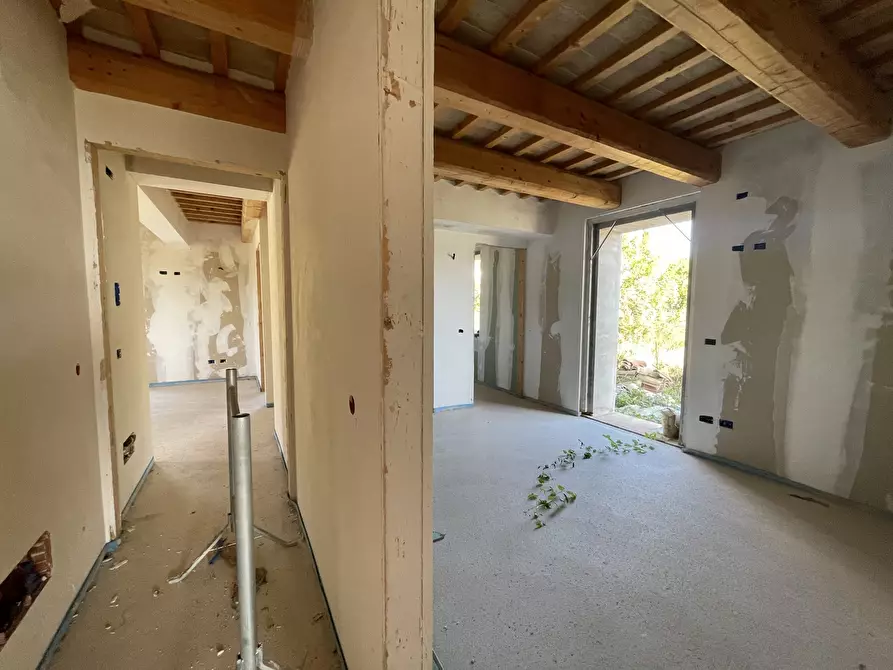 Immagine 18 di Rustico / casale in vendita  in via abbadia a Osimo