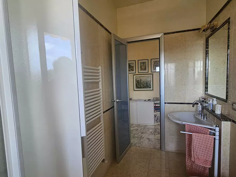 Immagine 21 di Pentalocale in vendita  in Via Borea 63 a San Remo