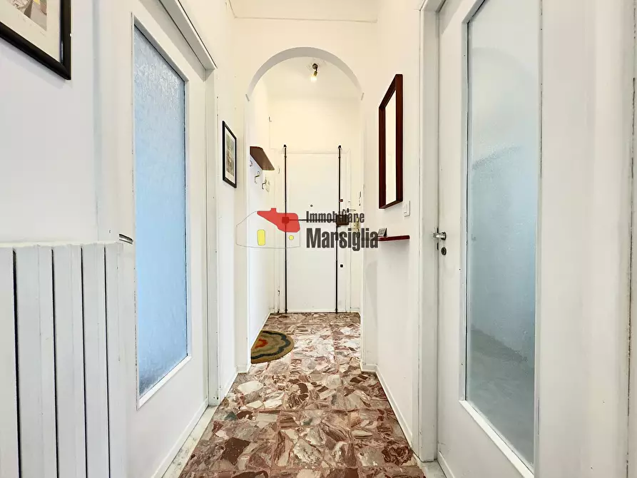 Immagine 15 di Bilocale in vendita  in Corso degli Inglesi 620 a San Remo