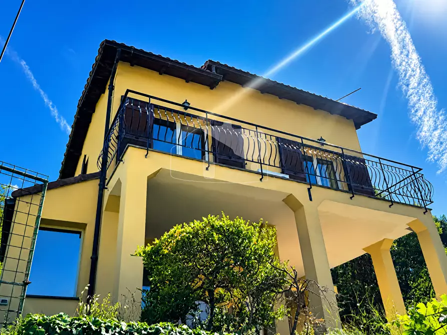 Immagine 1 di Casa indipendente in vendita  in Strada San Bartolomeo 300 a San Remo