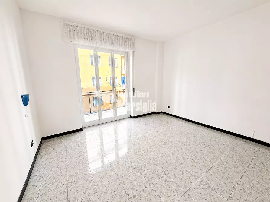 Immagine 7 di Trilocale in vendita  in Via Martiri della Libertà 139 a San Remo