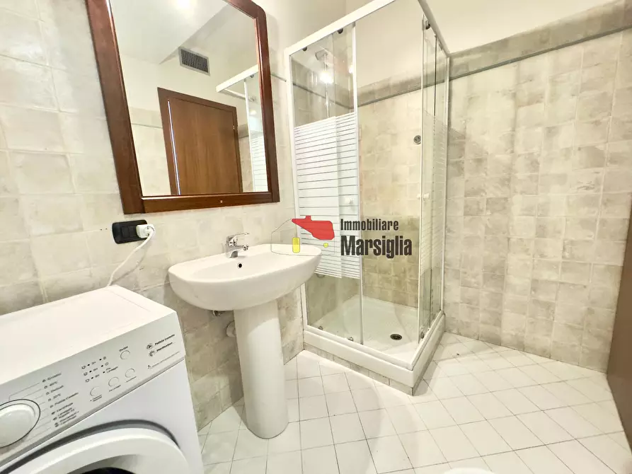 Immagine 15 di Bilocale in vendita  in Via Franco Alfano 35 a San Remo