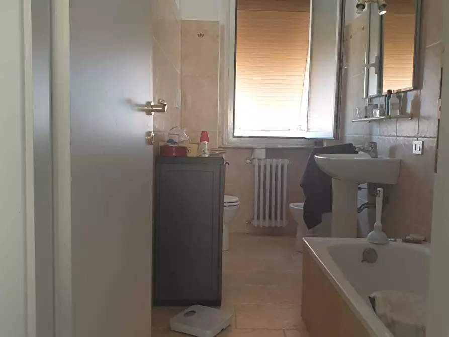 Immagine 8 di Trilocale in vendita  a Livorno