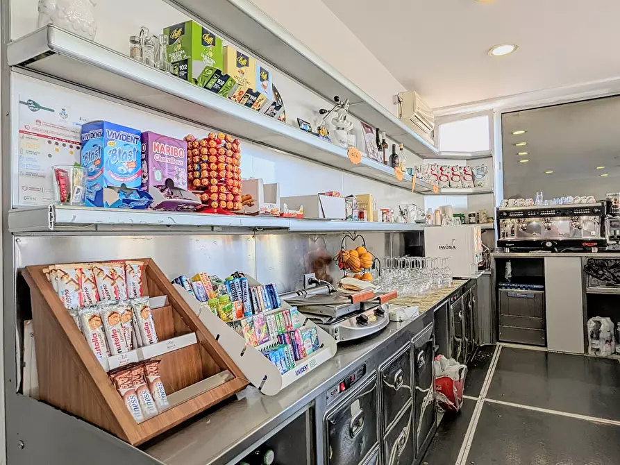 Immagine 13 di Bar / Ristorante in vendita  in Via Caprioli 2 a Nettuno