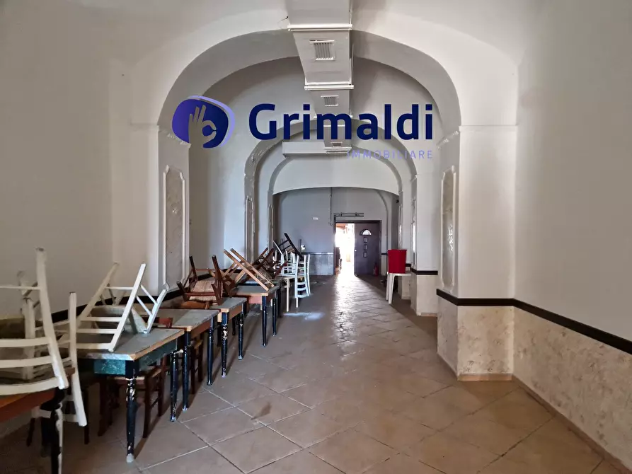 Immagine 12 di Bar / Ristorante in vendita  a Torre Annunziata