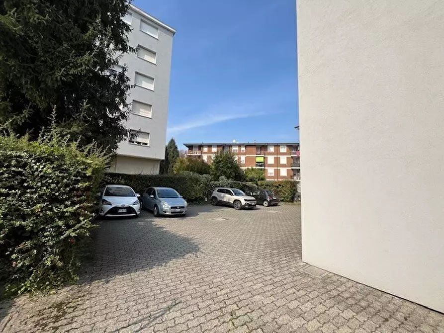 Immagine 16 di Locale commerciale in affitto  in Via Dante Alighieri 26 a Lurago D'erba