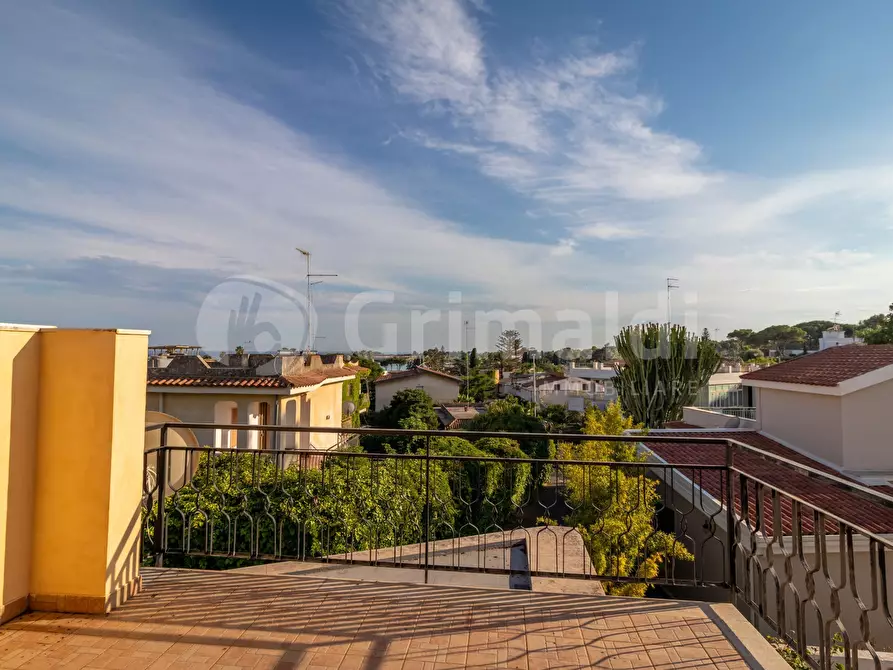Immagine 3 di Villa in vendita  a Siracusa