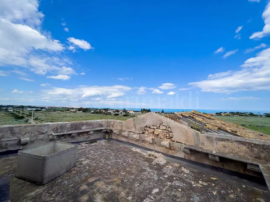 Immagine 19 di Villa in vendita  in VIA MALLIA 47 a Siracusa