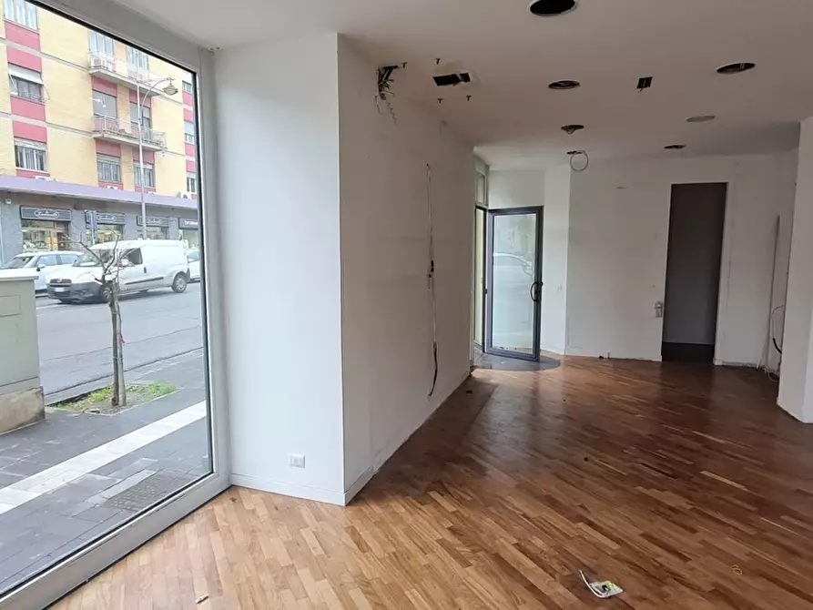 Immagine 12 di Locale commerciale in affitto  in Via Tommaso Cannizzaro 66 a Messina