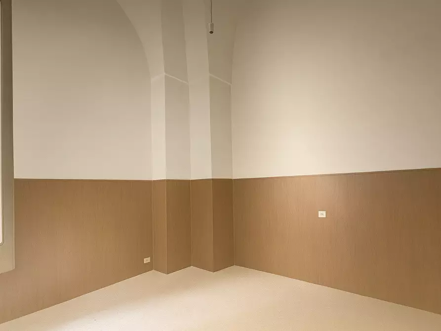 Immagine 8 di Pentalocale in vendita  in Vico dei Fieschi 2 a Lecce