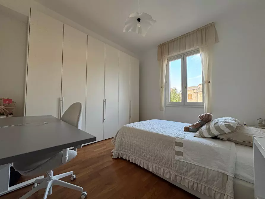 Immagine 17 di Quadrilocale in affitto  in Viale Varese 81 a Como