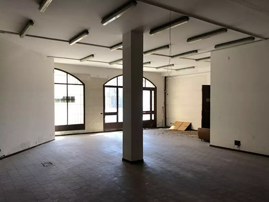 Immagine 10 di Casa indipendente in vendita  a Como