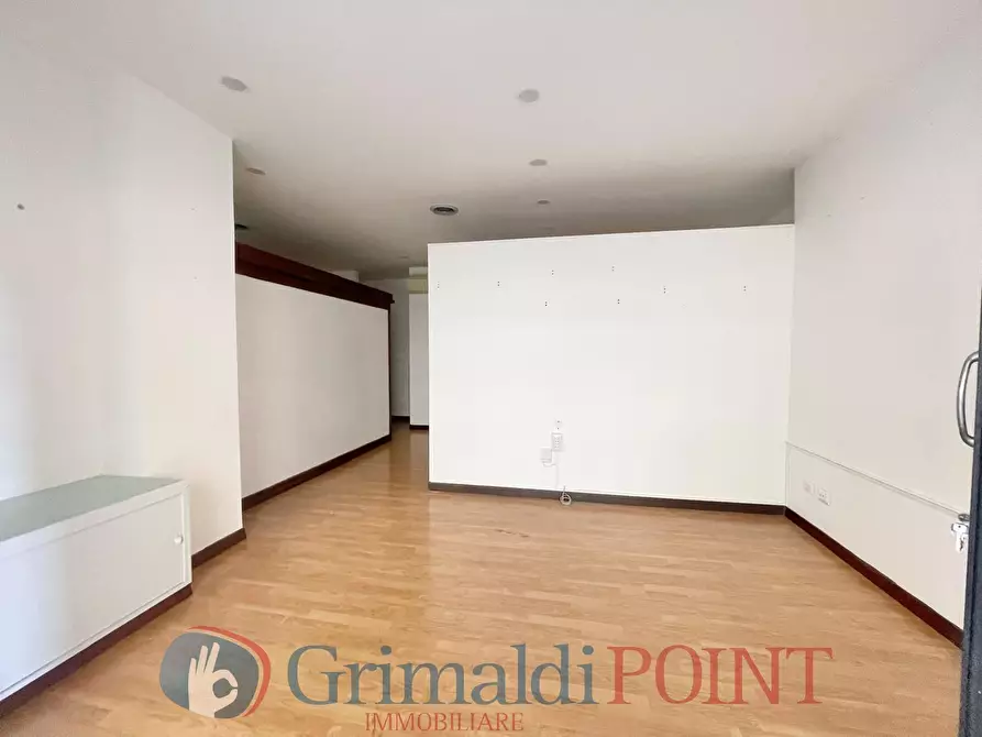 Immagine 5 di Locale commerciale in affitto  in Via G. D'Annunzio 61 a Lecce