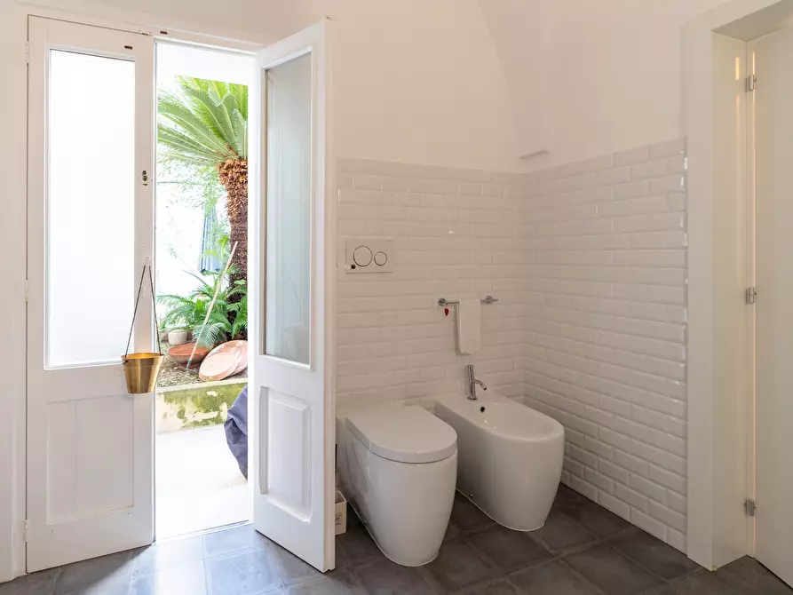 Immagine 38 di Casa indipendente in vendita  in Via Paolo Colaci 48 a Lecce