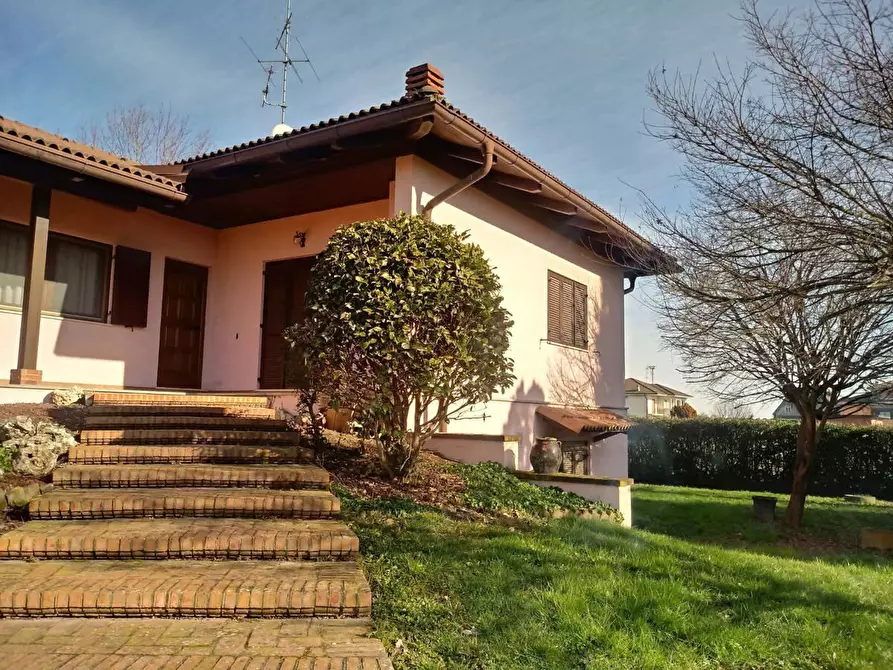 Immagine 6 di Casa indipendente in vendita  in Piazzale Felice Dardano 24a a Villata