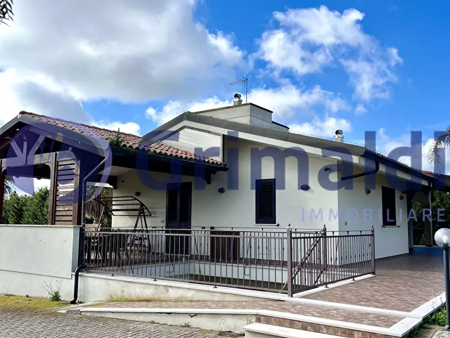 Immagine 27 di Villa in vendita  in Strada I Nucleo Erchie Piccola 10 a Lizzanello