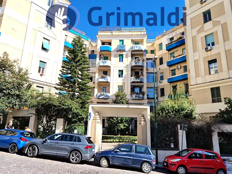 Immagine 3 di Trilocale in vendita  in Via Giacinto Gigante 10 a Napoli