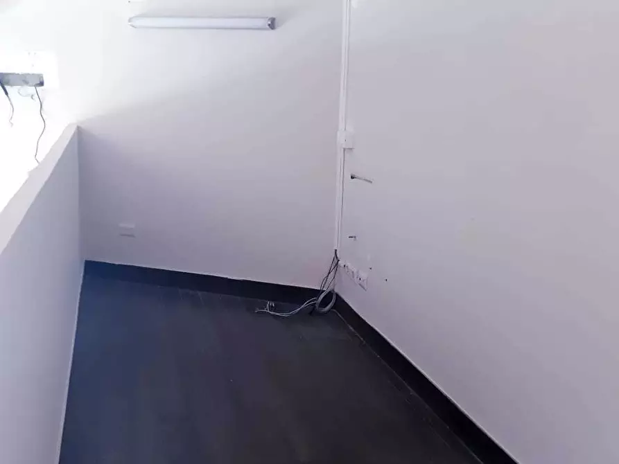 Immagine 9 di Locale commerciale in affitto  in Via Francesco Breschi 2 a Anzio