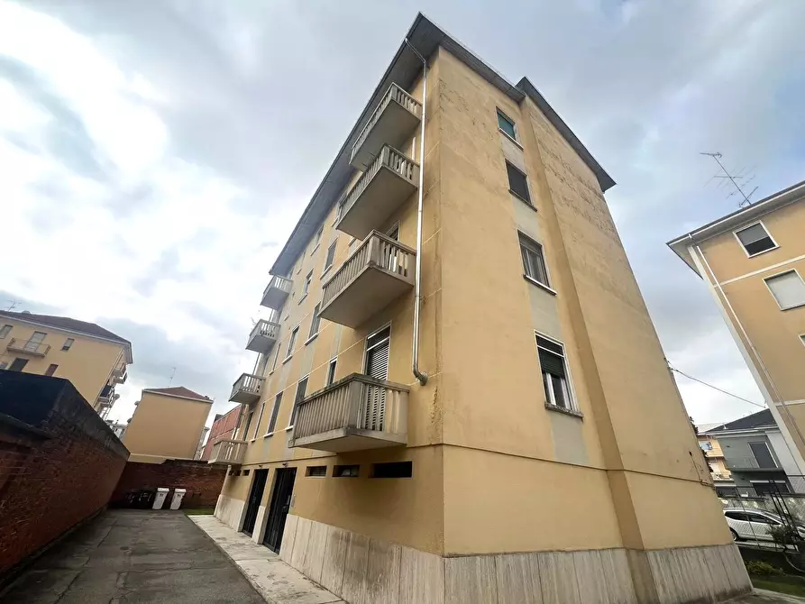 Immagine 1 di Trilocale in vendita  in Via Benadir 56 a Vercelli