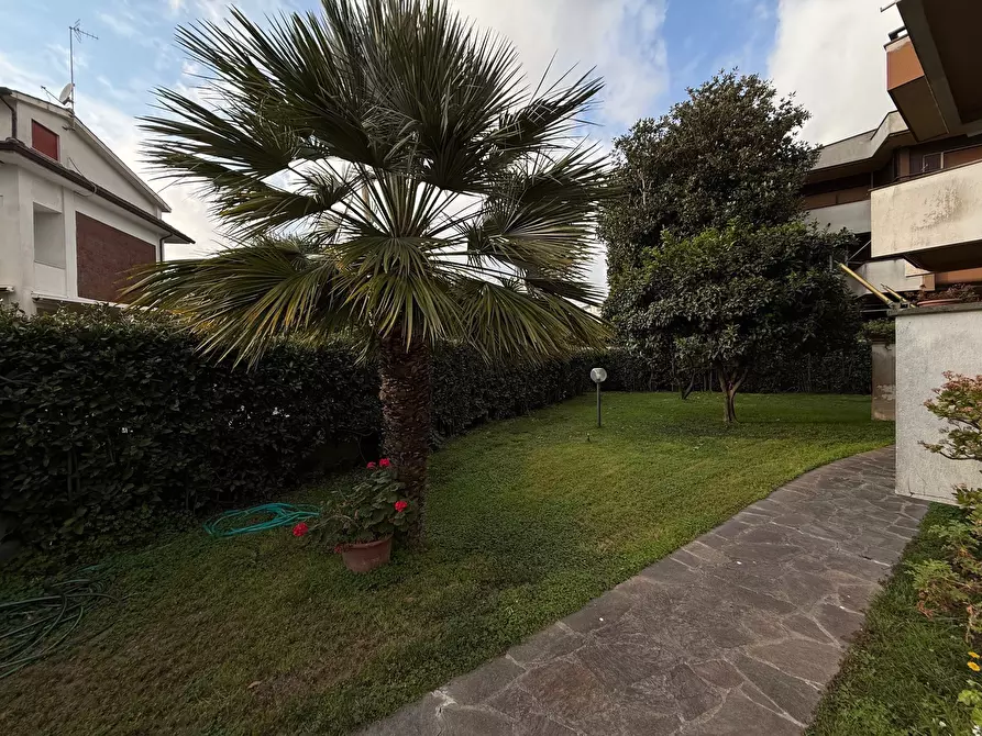 Immagine 30 di Quadrilocale in vendita  in Via Circeo 6 a Anzio