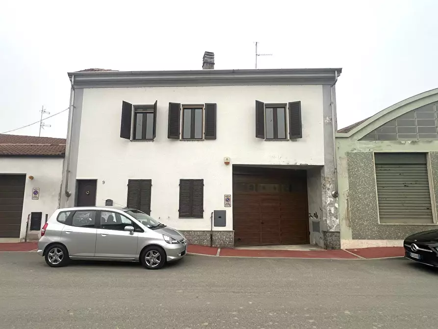 Immagine 1 di Casa indipendente in vendita  in Via Gerardo Salis 9 a Asigliano Vercellese