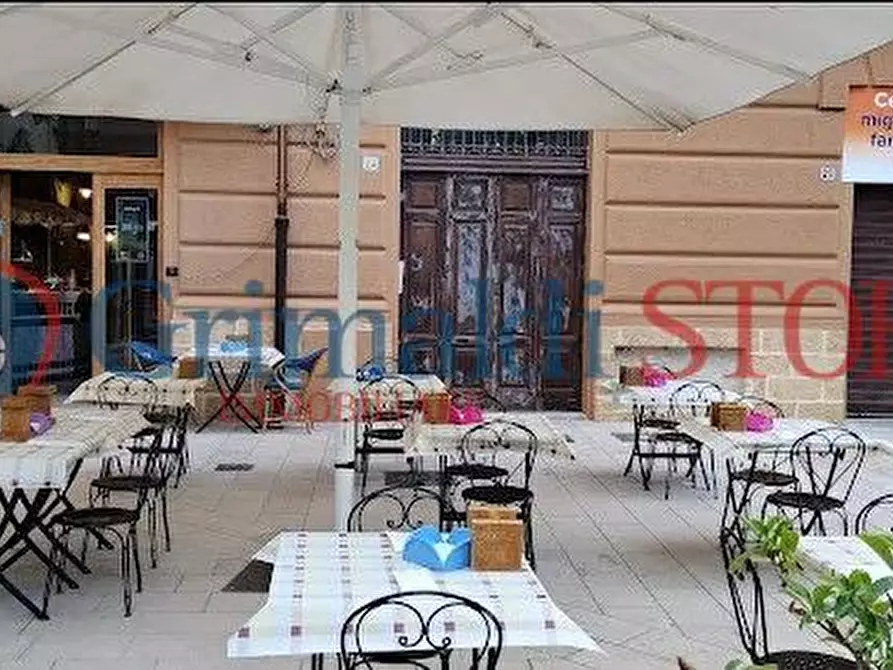 Immagine 3 di Locale commerciale in vendita  in Piazza Cairoli 21 a Brindisi