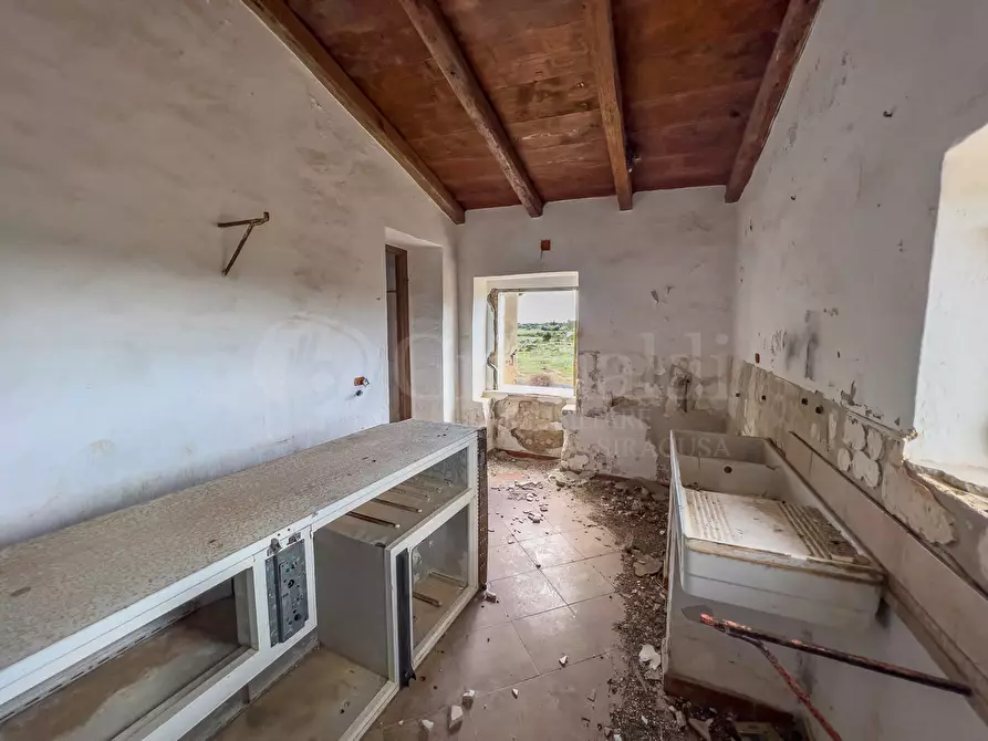 Immagine 17 di Villa in vendita  in VIA MALLIA 47 a Siracusa