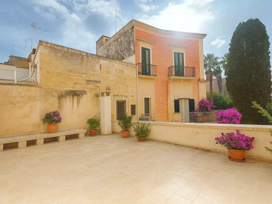 Immagine 1 di Pentalocale in vendita  in Vico dei Fieschi 2 a Lecce