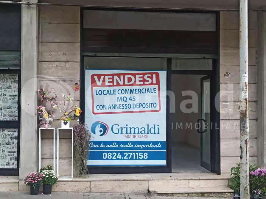 Immagine 6 di Locale commerciale in vendita  in Via delle Puglie snc a Benevento