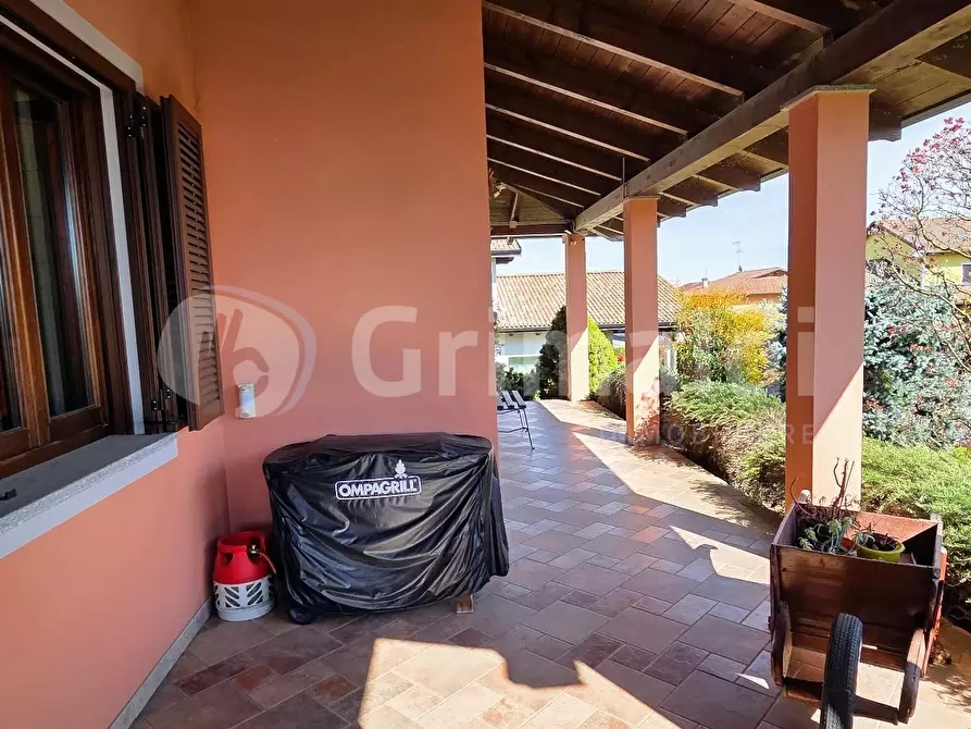 Immagine 17 di Villa in vendita  in Via Giovanni Antonio Comissetti 1 a Pezzana