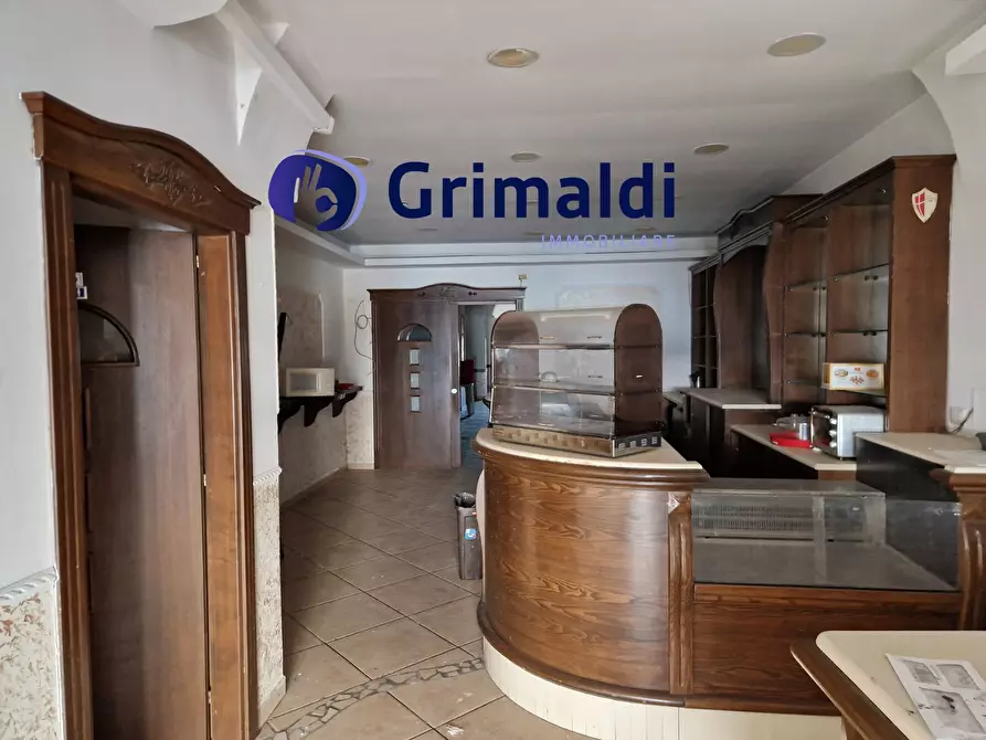 Immagine 5 di Bar / Ristorante in affitto  in CORSO VITTORIO EMANUELE 437 a Torre Annunziata