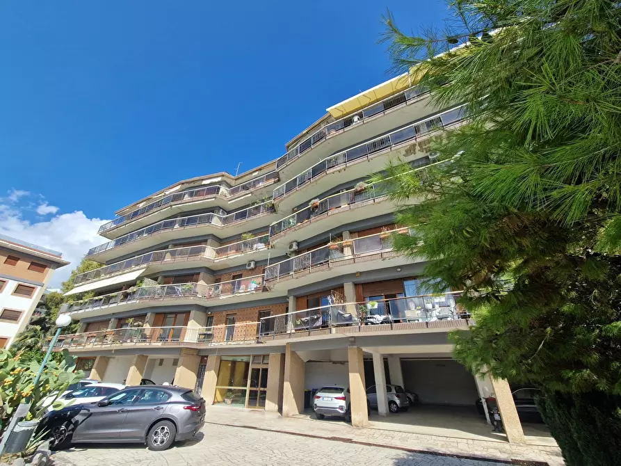 Immagine 3 di Appartamento in vendita  in Strada Panoramica dello Stretto a Messina