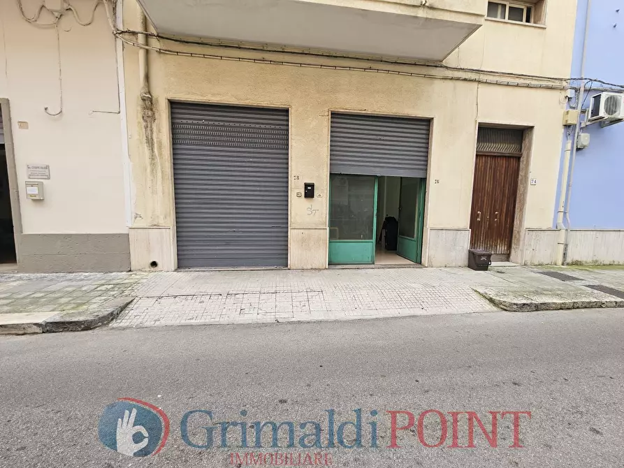 Immagine 14 di Magazzino in vendita  in Via Duca d'Aosta 76 a Lecce