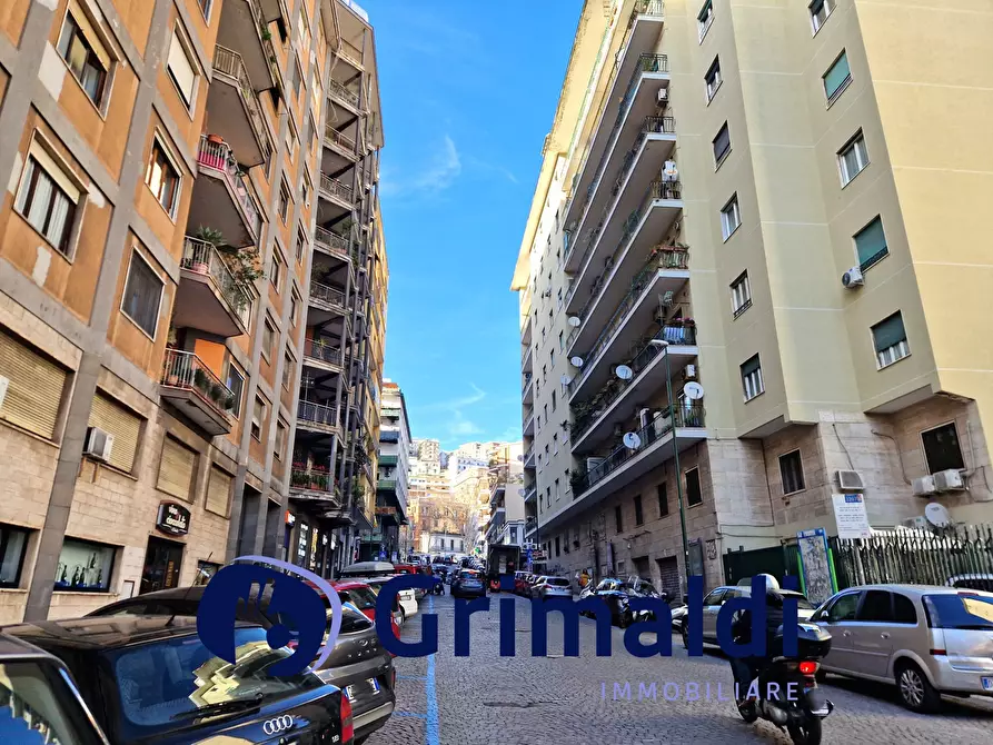 Immagine 2 di Pentalocale in vendita  in Via Michelangelo Schipa a Napoli