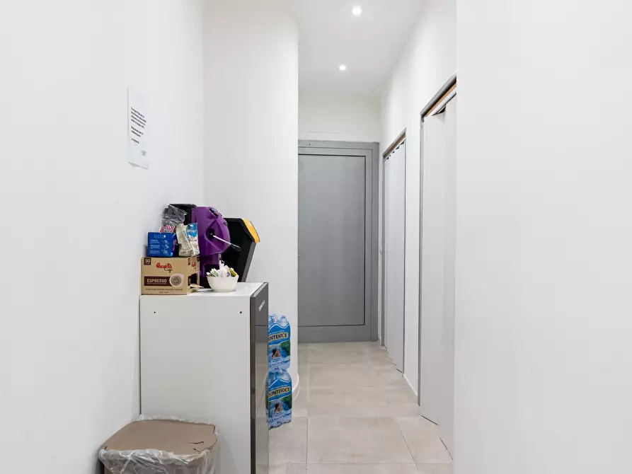 Immagine 18 di Ufficio in vendita  in Viale G. Leopardi 134 a Lecce