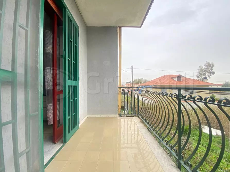 Immagine 10 di Trilocale in vendita  a Castel Volturno