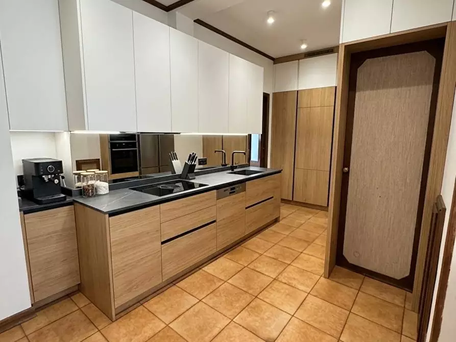 Immagine 16 di Pentalocale in vendita  in Via Michele Saponaro 2 a Lecce