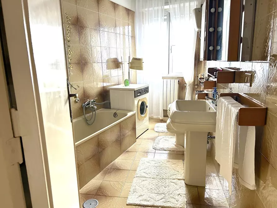 Immagine 9 di Quadrilocale in vendita  in Via Fosse Ardeatine 3 a Terracina