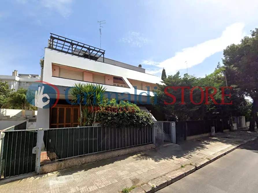 Immagine 6 di Pentalocale in vendita  in Via Giovanni Gentile 3030 a Lecce