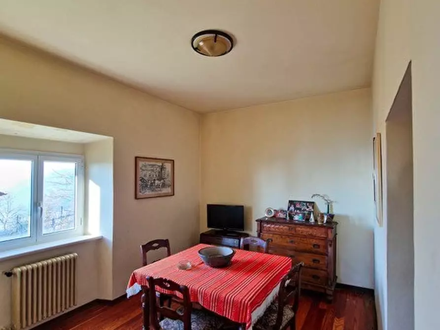 Immagine 18 di Villa in vendita  in via Scalini 38 a Brunate