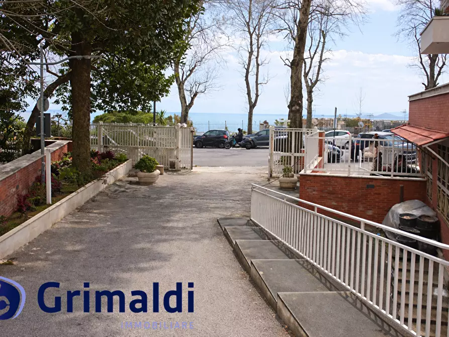 Immagine 2 di Monolocale in vendita  in Via Francesco Petrarca 31 a Napoli