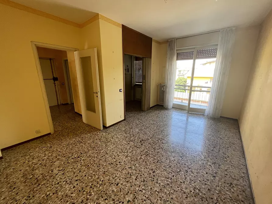 Immagine 2 di Trilocale in vendita  in Viale Alessandro Volta 53 a Novara