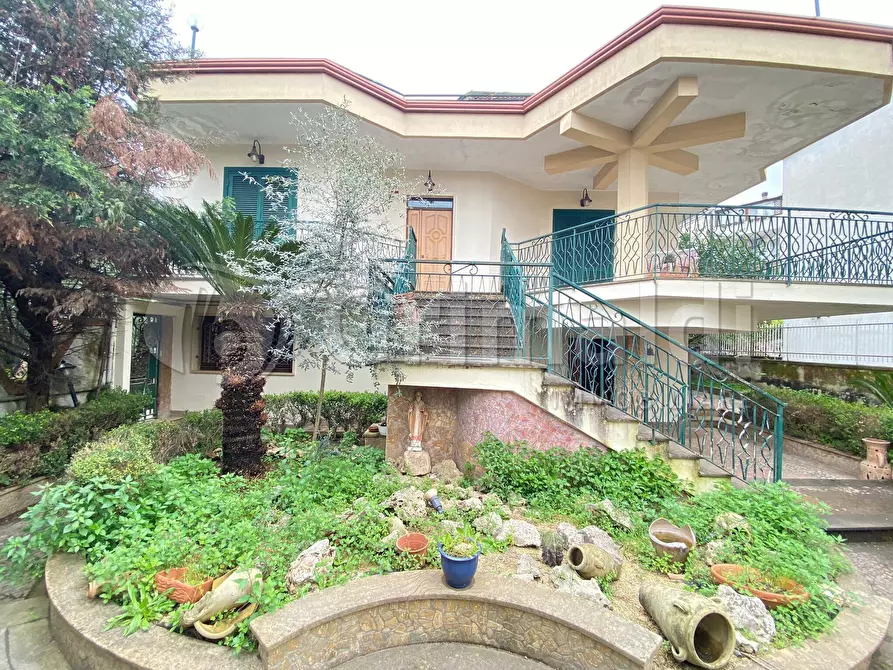 Immagine 1 di Quadrilocale in vendita  a Melito Di Napoli