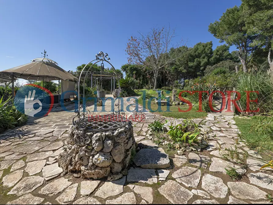 Immagine 45 di Casa indipendente in vendita  in C.S. Lu Monte 1 a Lizzanello